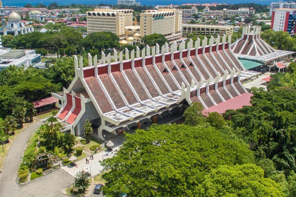 Eminent Hotel Kota Kinabalu Dış mekan fotoğraf