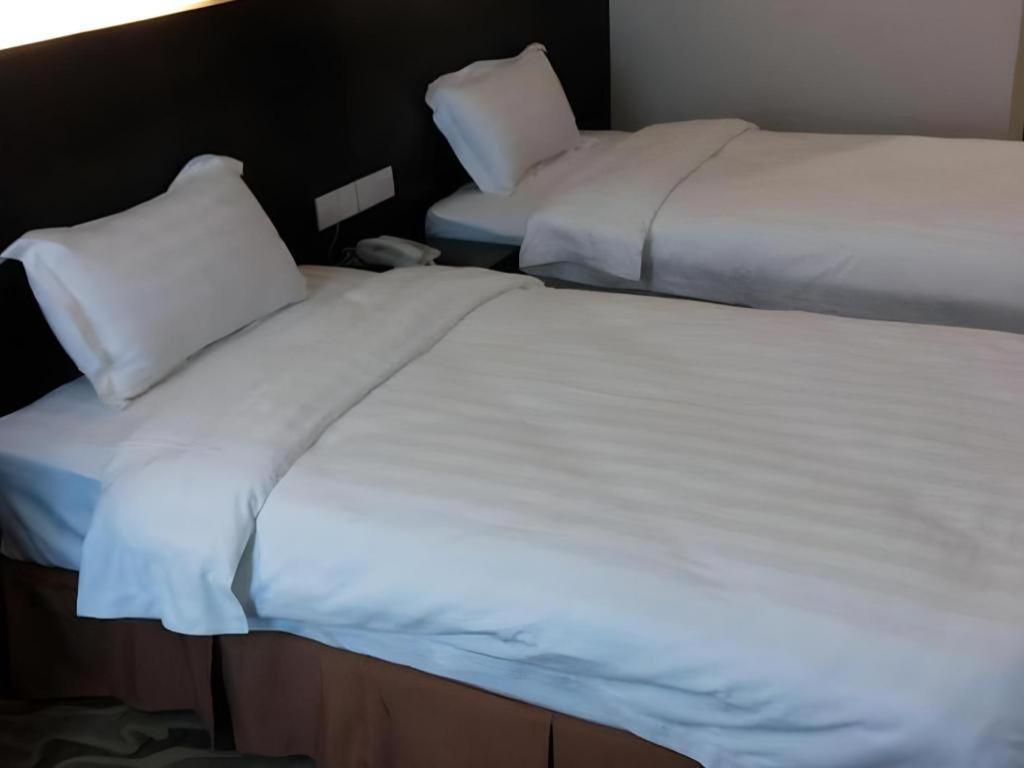 Eminent Hotel Kota Kinabalu Dış mekan fotoğraf