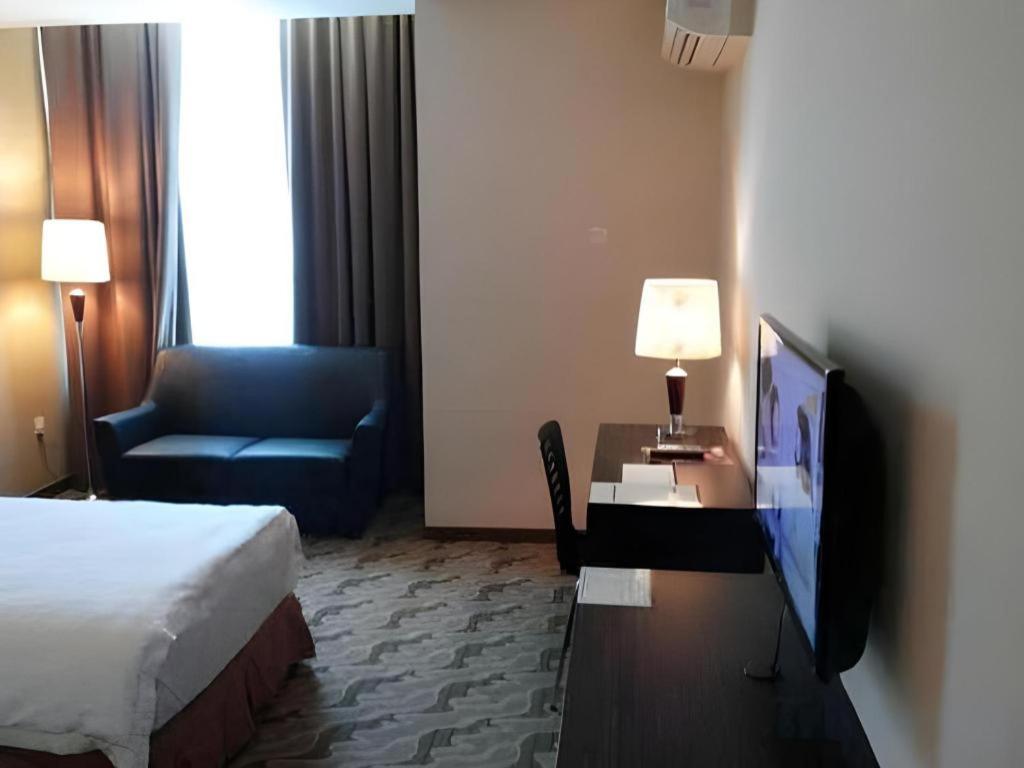 Eminent Hotel Kota Kinabalu Dış mekan fotoğraf