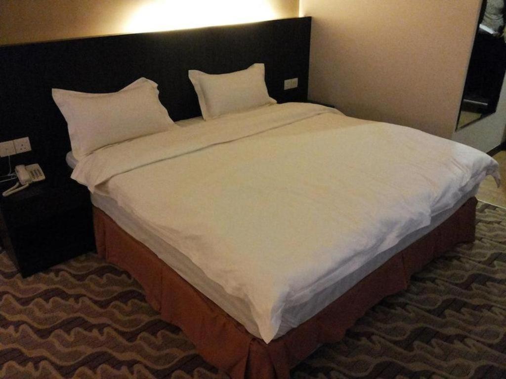 Eminent Hotel Kota Kinabalu Dış mekan fotoğraf